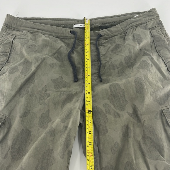 JAMES PERSE Men’s Camo Relaxed Cargo Pants Size 4/XL USED - Picture 6 of 17